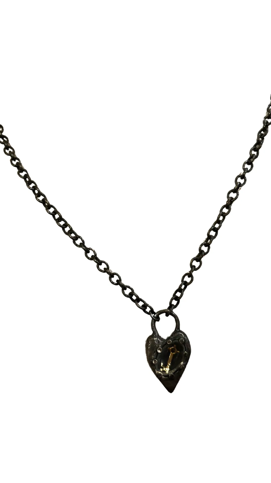 Anuket-Heart Gld Key Necklace