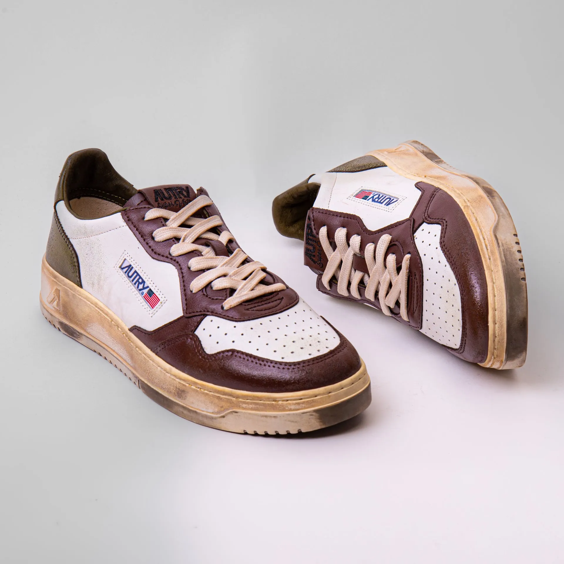 AUTRY SNEAKERS MEDALIST SUPER VINTAGE AVLM-VL 03 