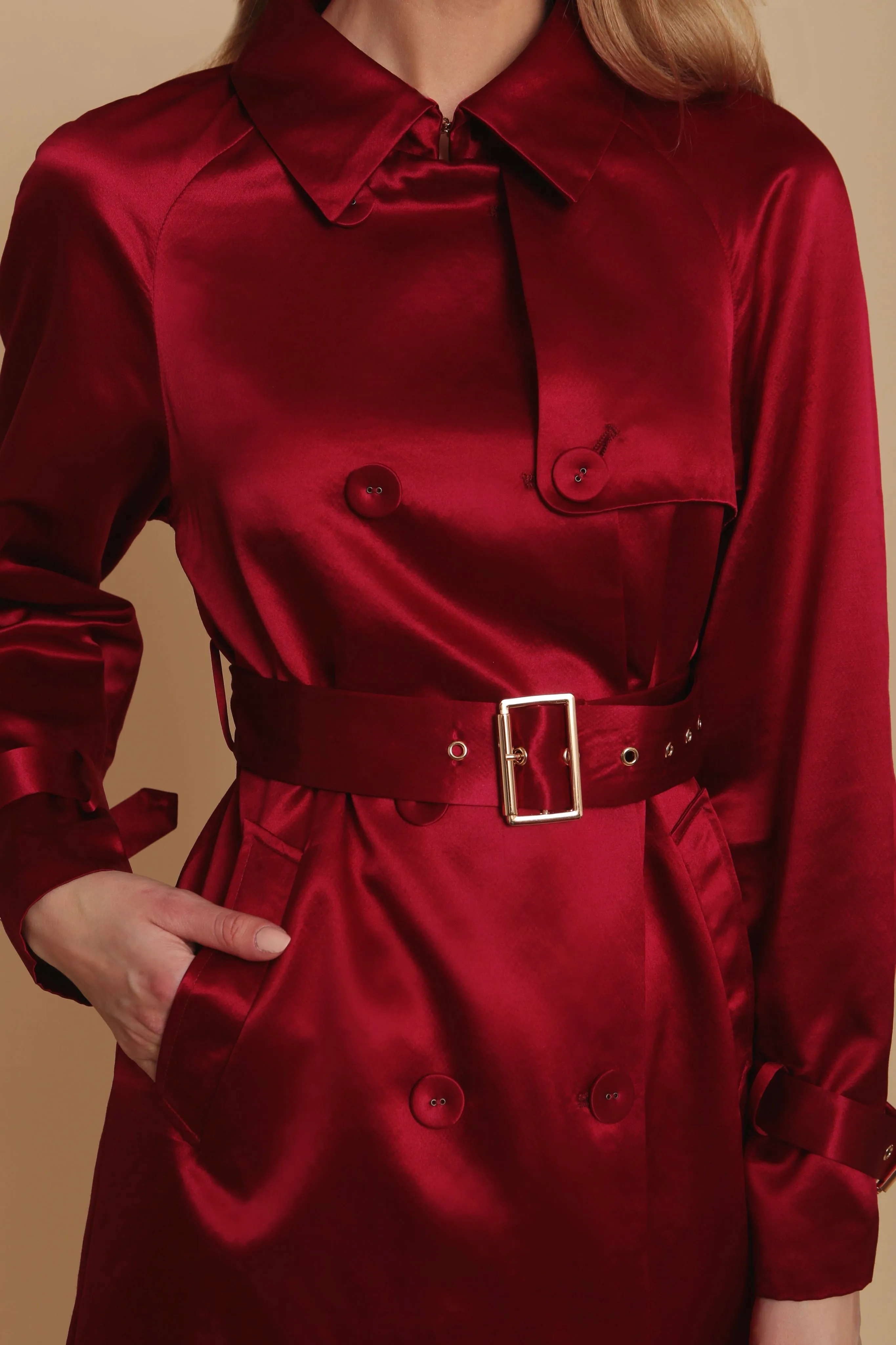 'La Dolce Vita' Wool and Silk Trench Coat in Rosso