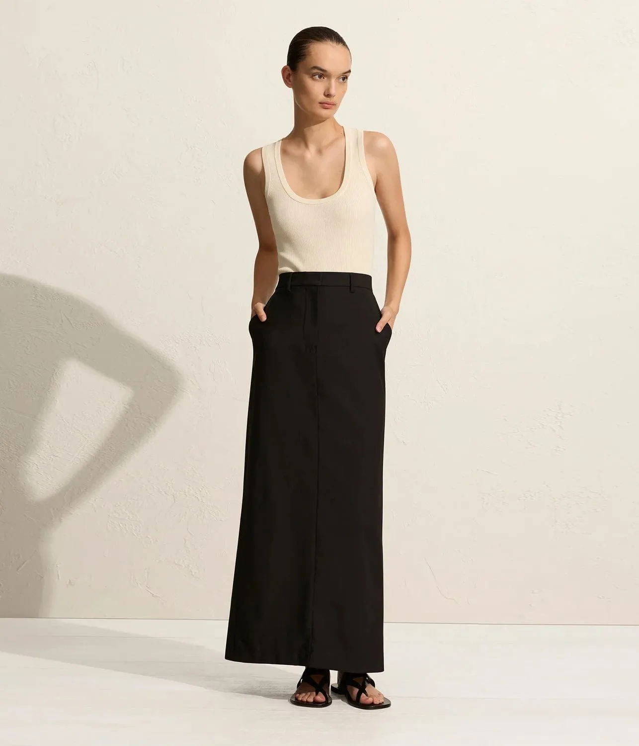 RELAXED TAILORED SKIRT - BLACK