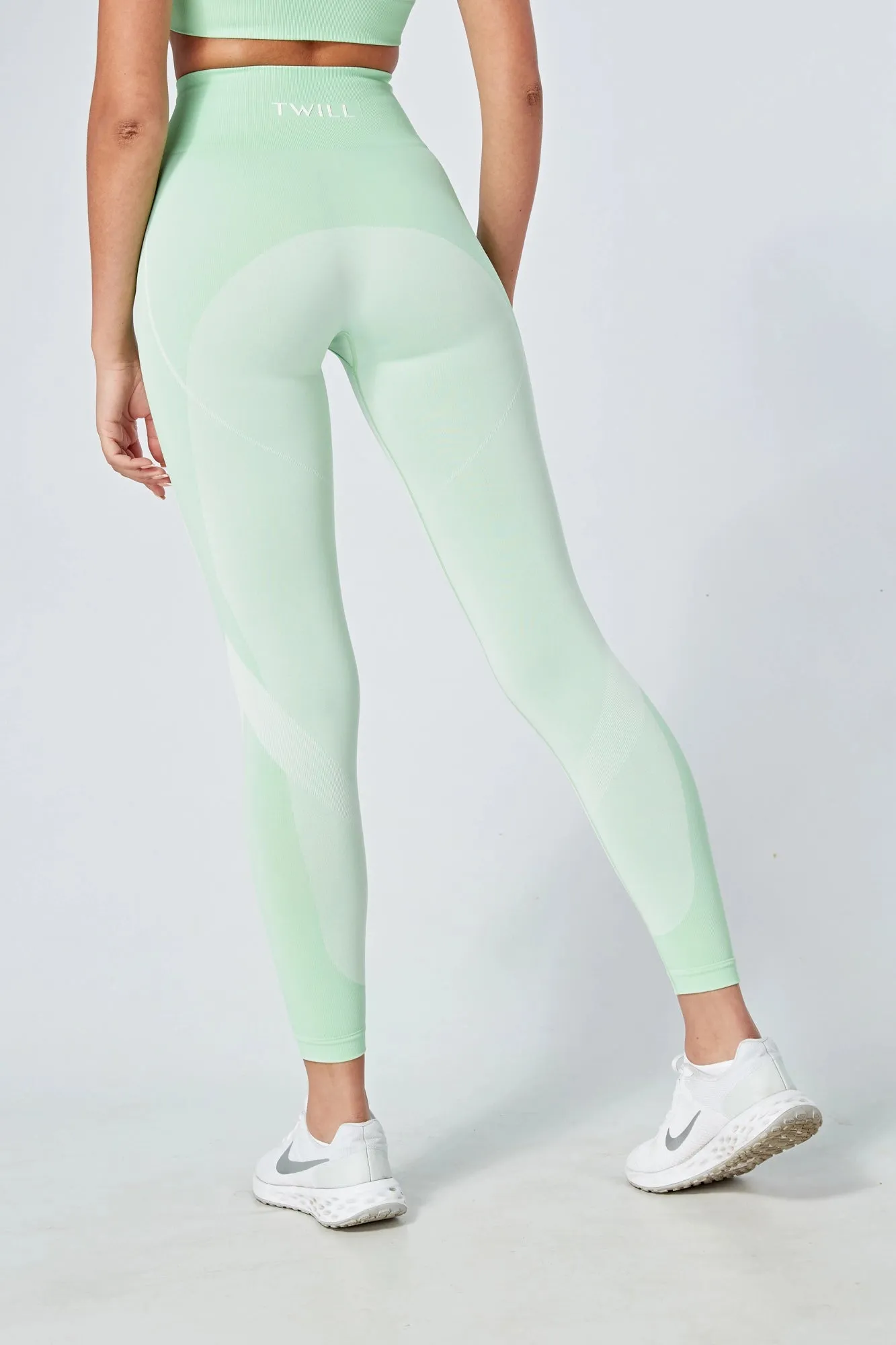 Twill Active Recycled Colour Block Body Fit Legging - Green