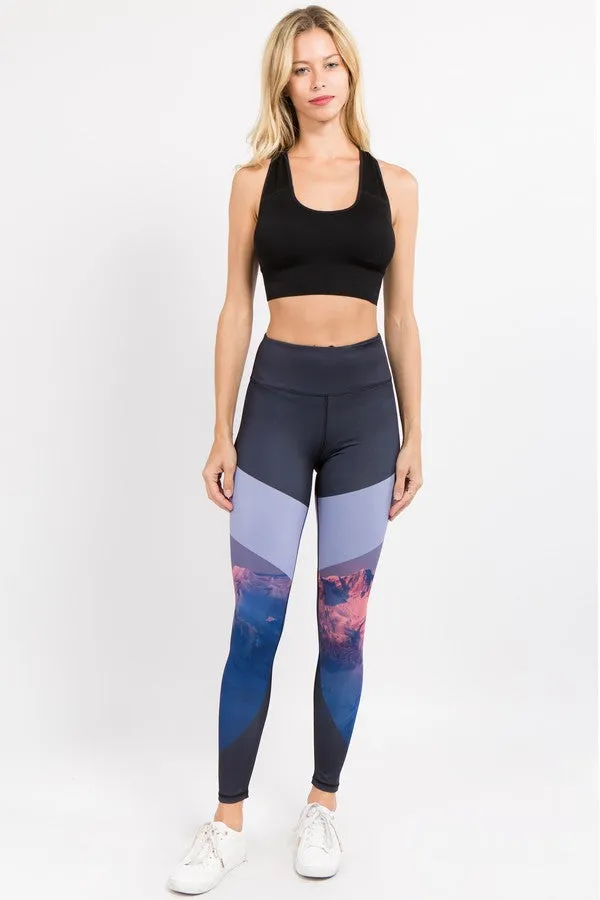 Women's Majestic Mountains Print Activewear Leggings