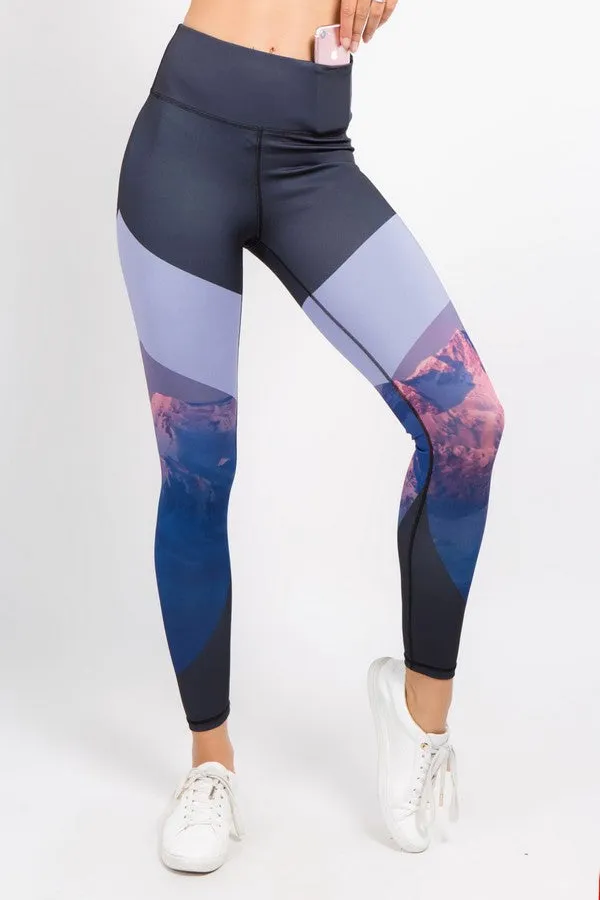 Women's Majestic Mountains Print Activewear Leggings