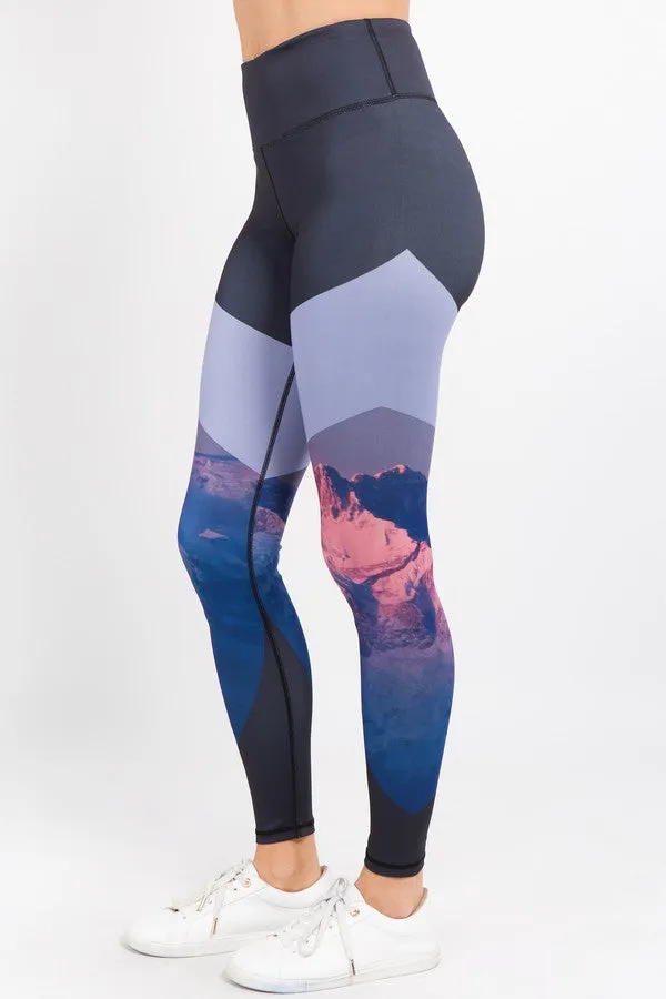 Women's Majestic Mountains Print Activewear Leggings